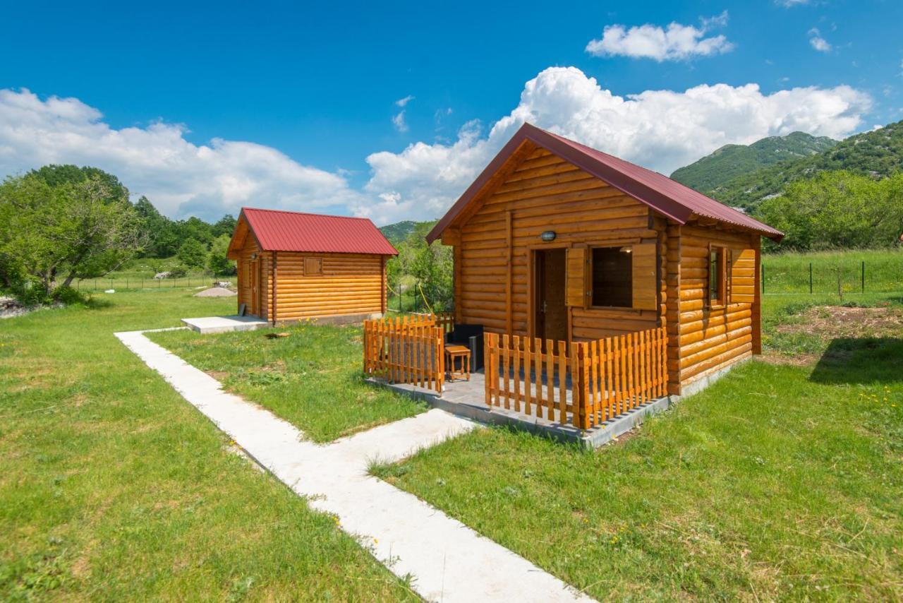 Lovcen Mountain Cottages Njegusi Exteriör bild